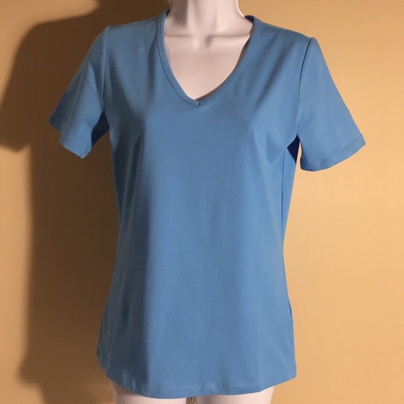 Basic By Yest Yemi Light Blue V-Neck T-Shirt Size 8 - Picture 3 of 10